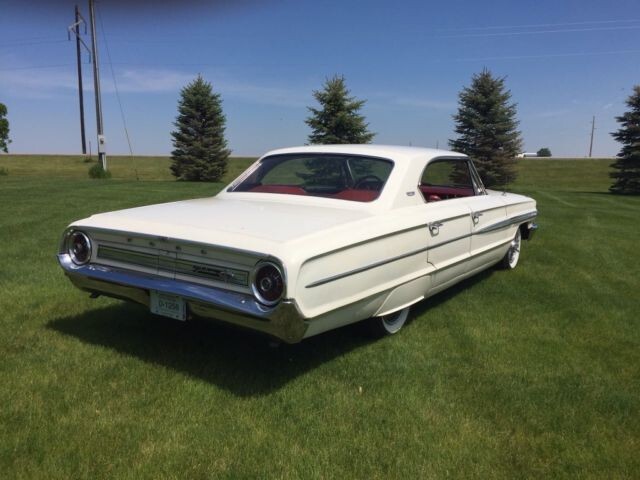 Ford-Galaxie-1964-FOUR-DOOR-HARDTOP-WITHOUT-PILLARS-1