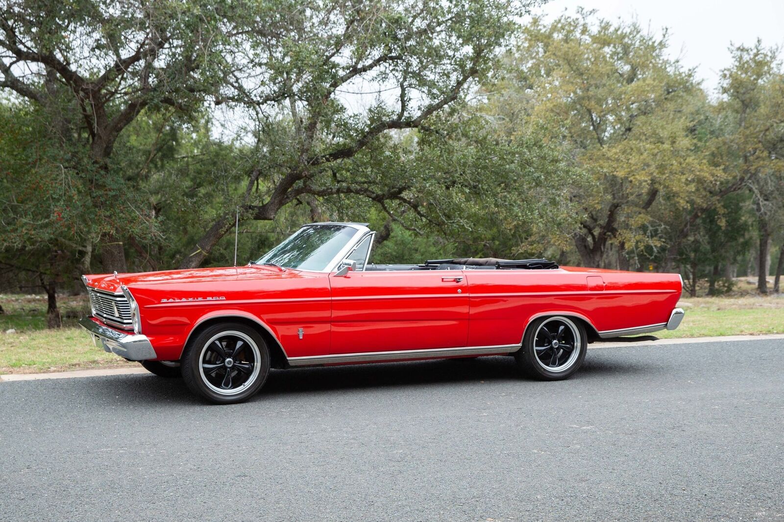 Ford-Galaxie-1965-Convertible-1
