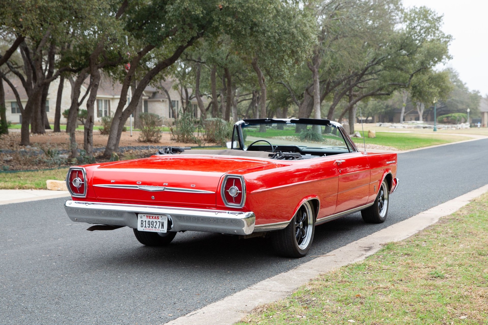 Ford-Galaxie-1965-Convertible-11