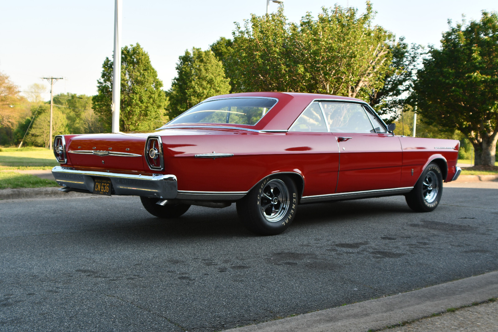 Ford-Galaxie-1965-Coupe-3