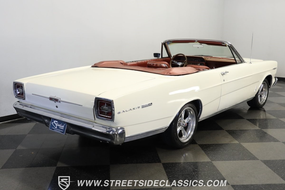 Ford-Galaxie-1966-Convertible-10