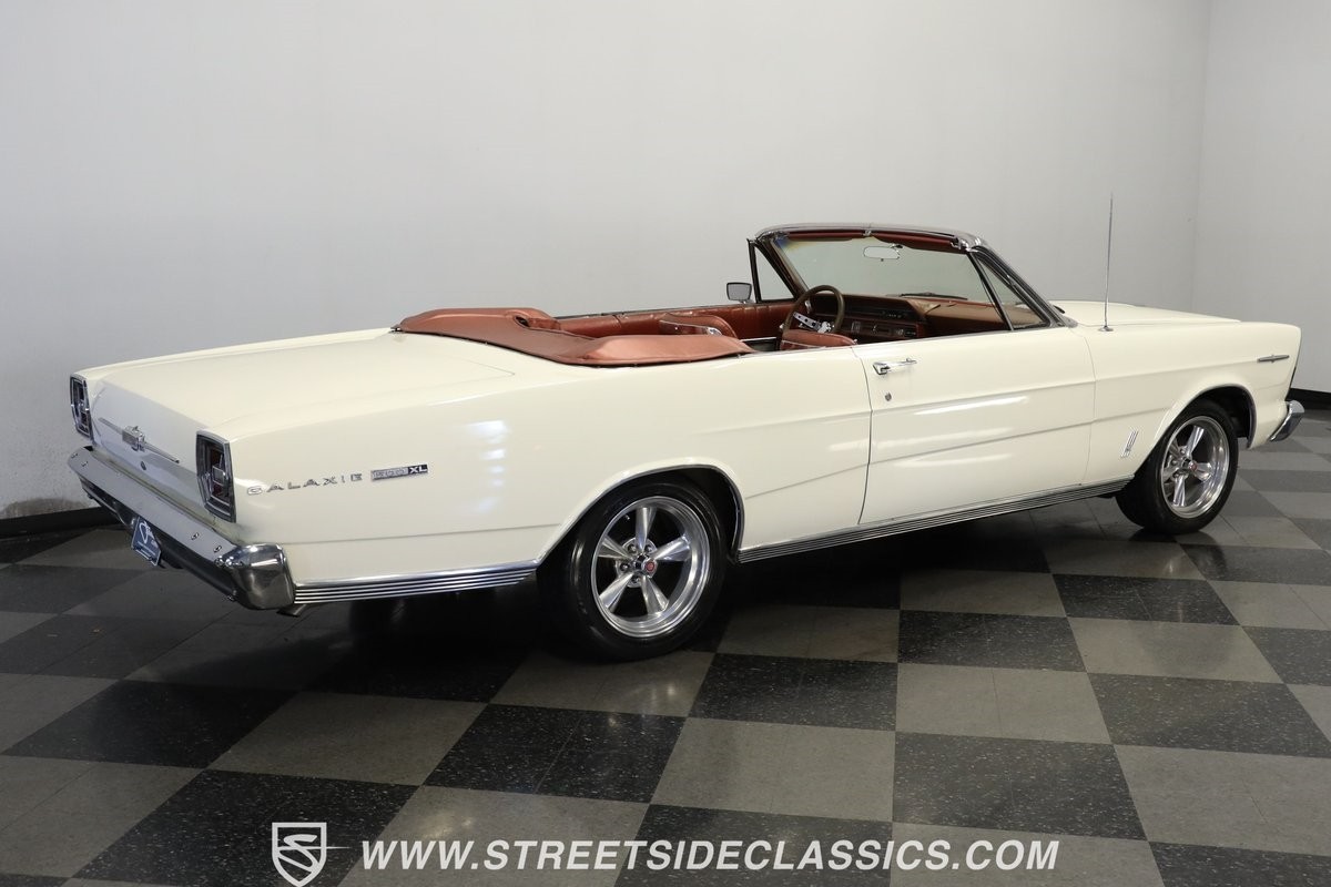 Ford-Galaxie-1966-Convertible-11