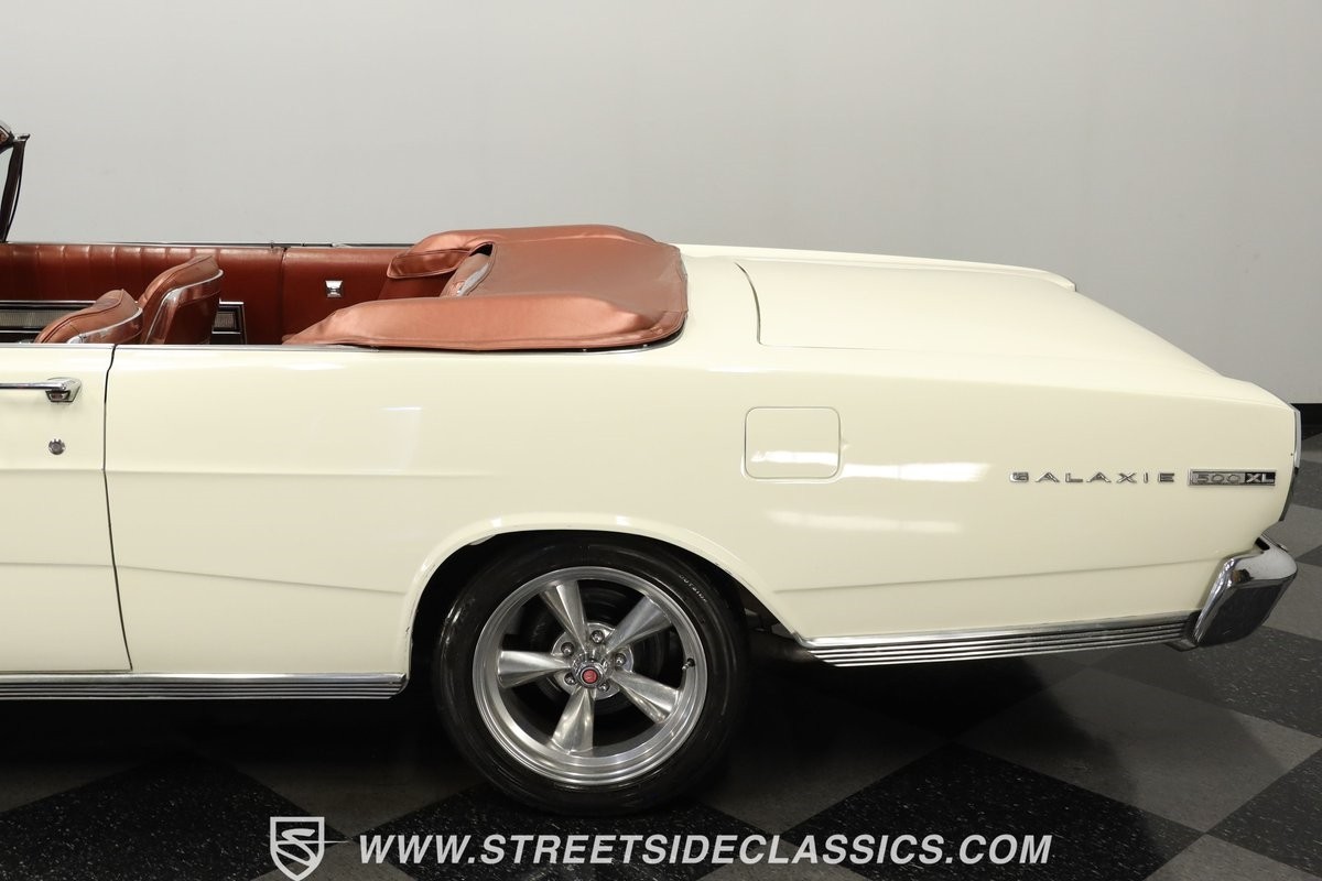 Ford-Galaxie-1966-Convertible-23