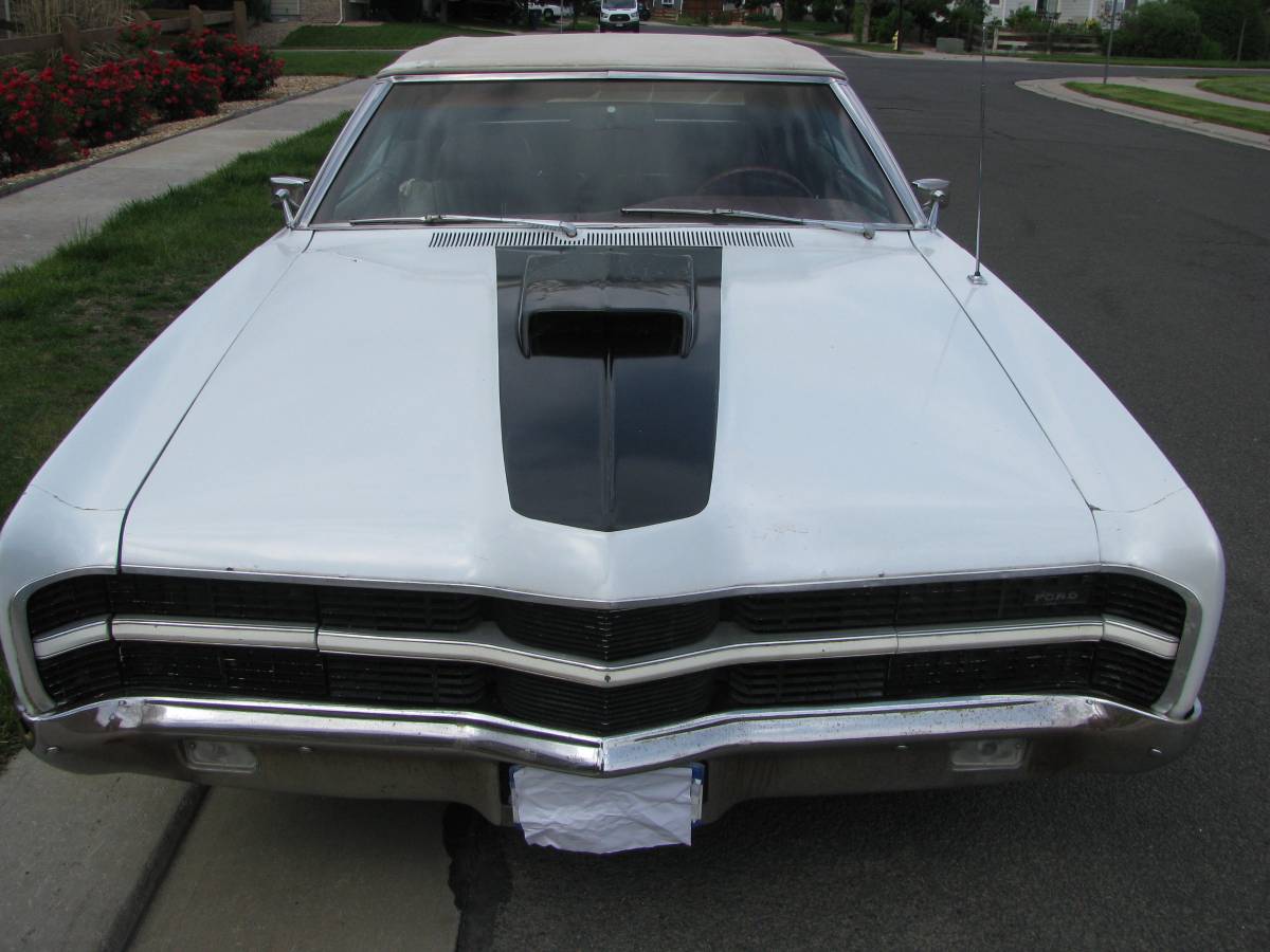 Ford-Galaxie-1969-13