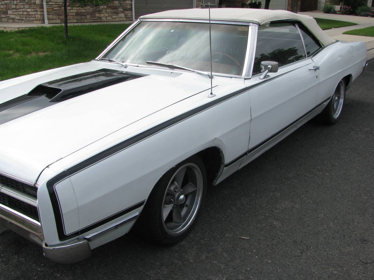 Ford-Galaxie-1969-14