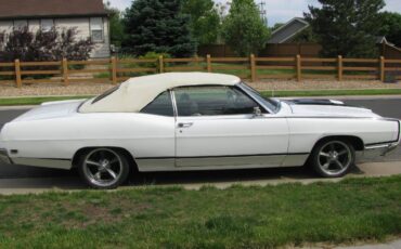 Ford-Galaxie-1969-19