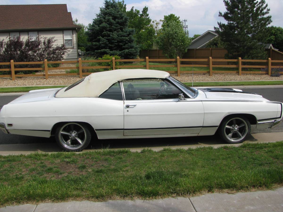Ford-Galaxie-1969-19
