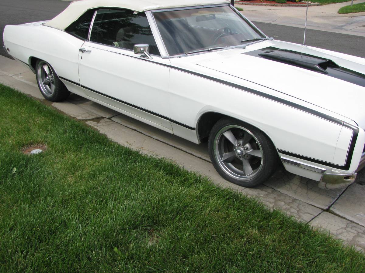 Ford-Galaxie-1969-20