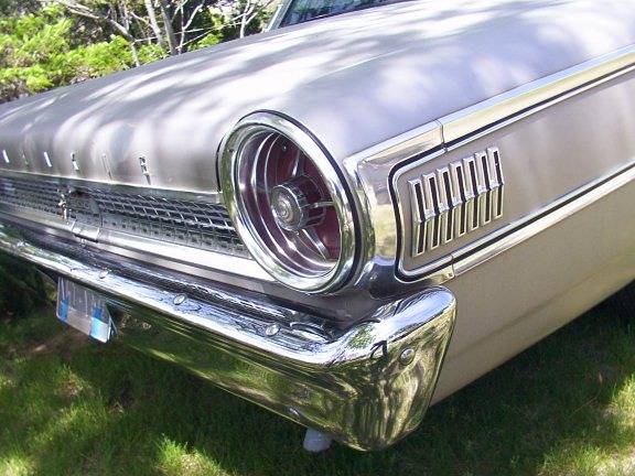 Ford-Galaxie-500-4-door-sedan-1963-silver-4