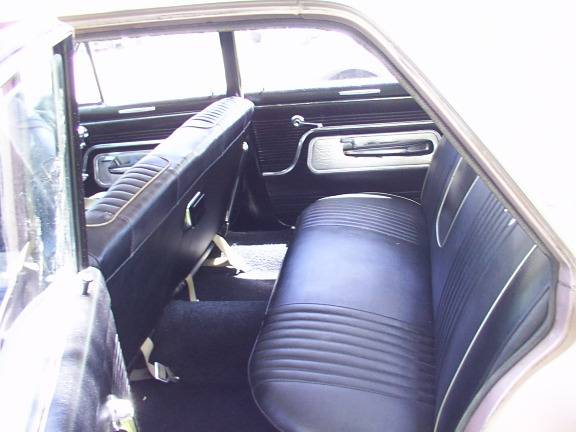 Ford-Galaxie-500-4-door-sedan-1963-silver-8