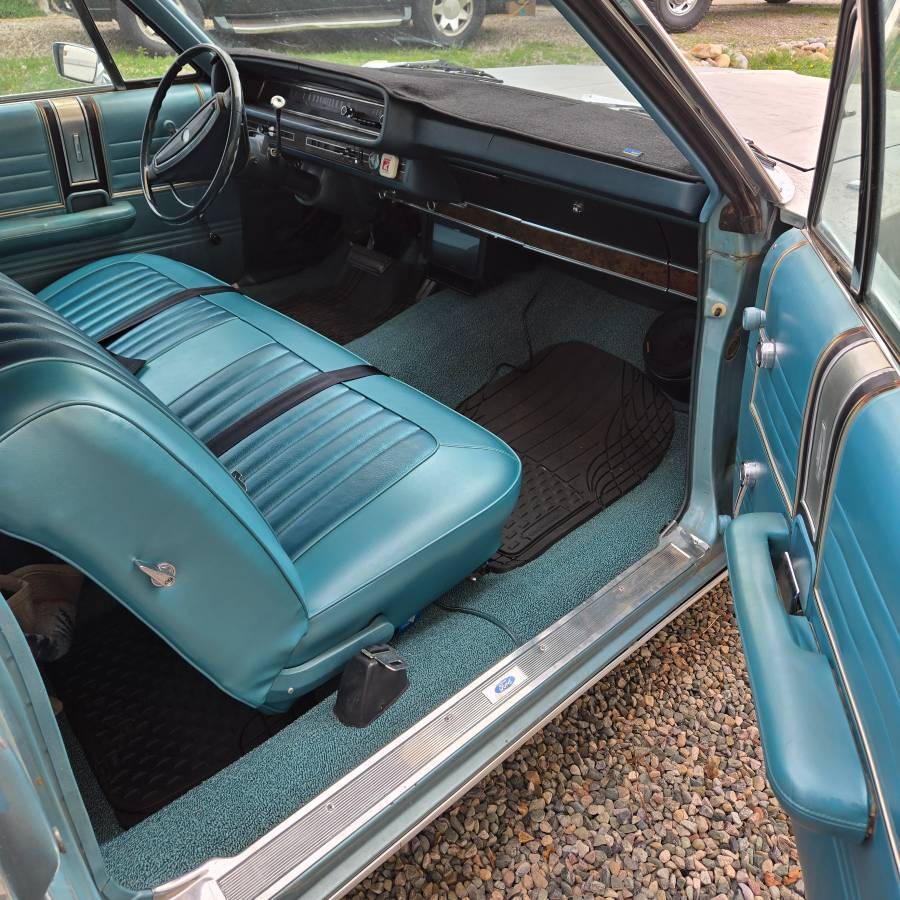 Ford-Galaxie-500-fastback-1968-green-3