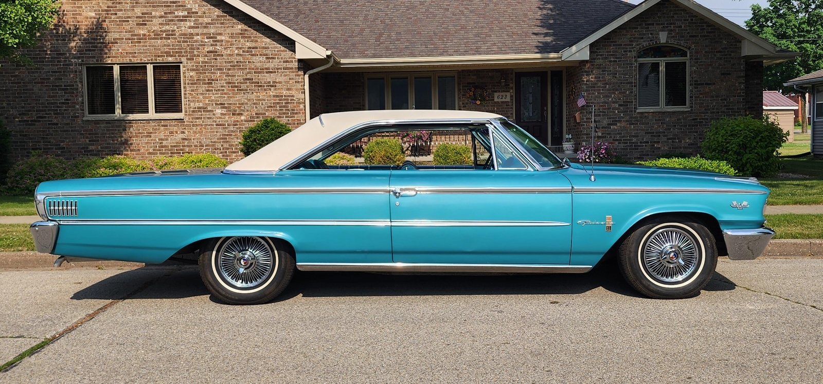 Ford-Galaxie-50xL-1963-2-dr-15