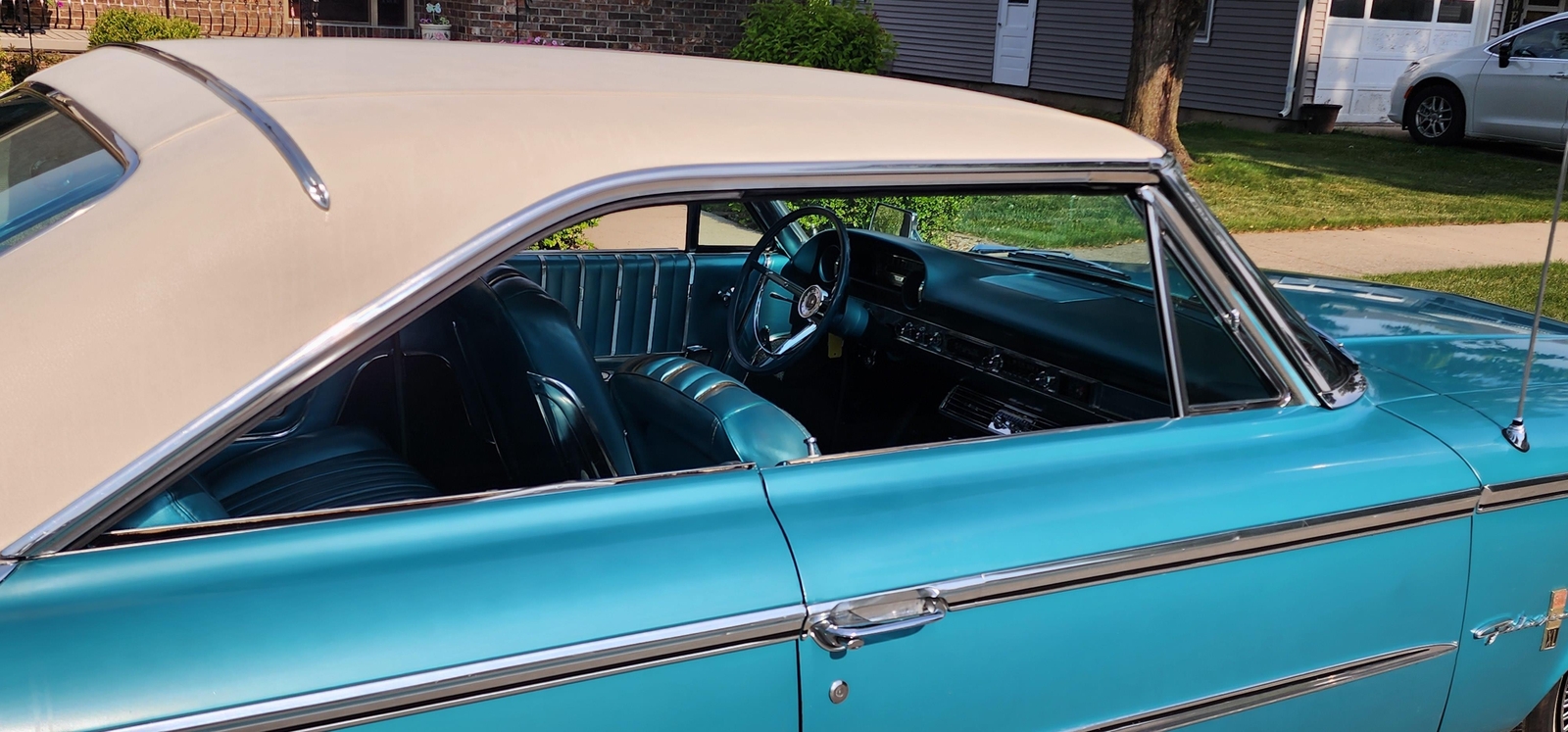 Ford-Galaxie-50xL-1963-2-dr-18