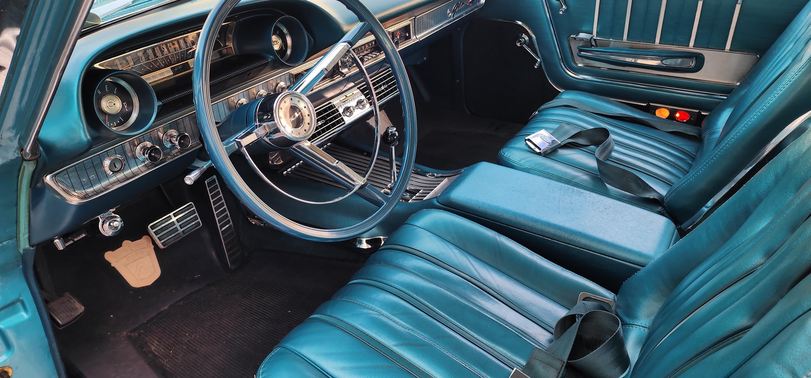 Ford-Galaxie-50xL-1963-2-dr-24