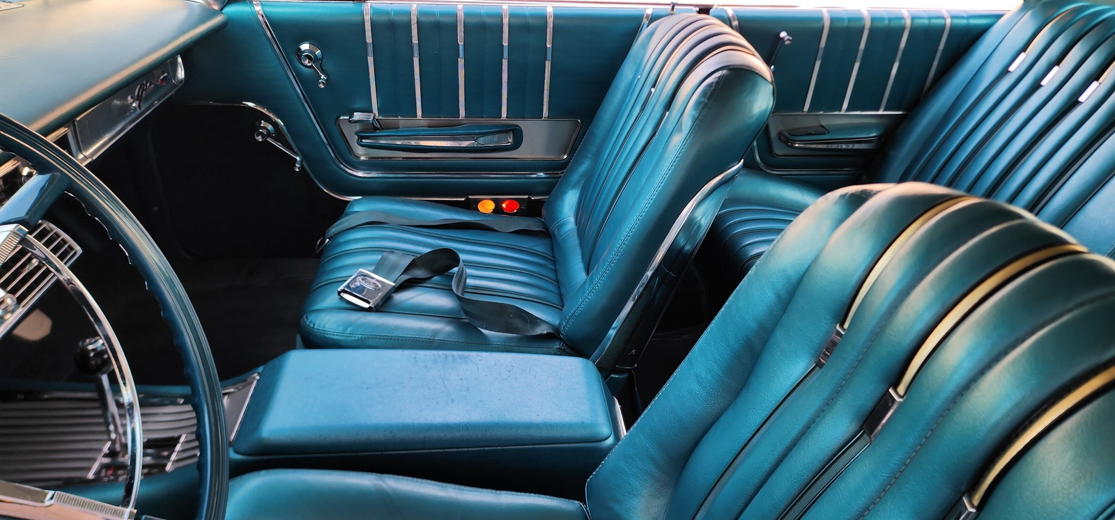Ford-Galaxie-50xL-1963-2-dr-34