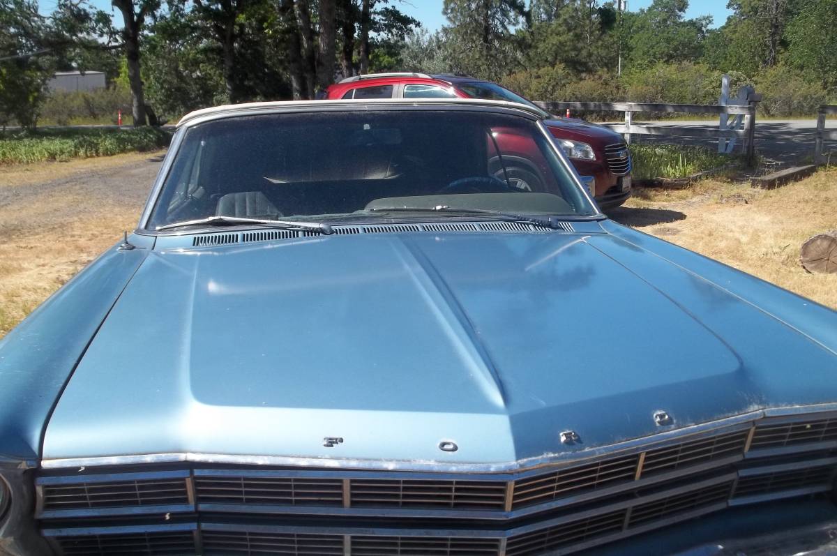 Ford-Galaxy-500xl-1967-blue