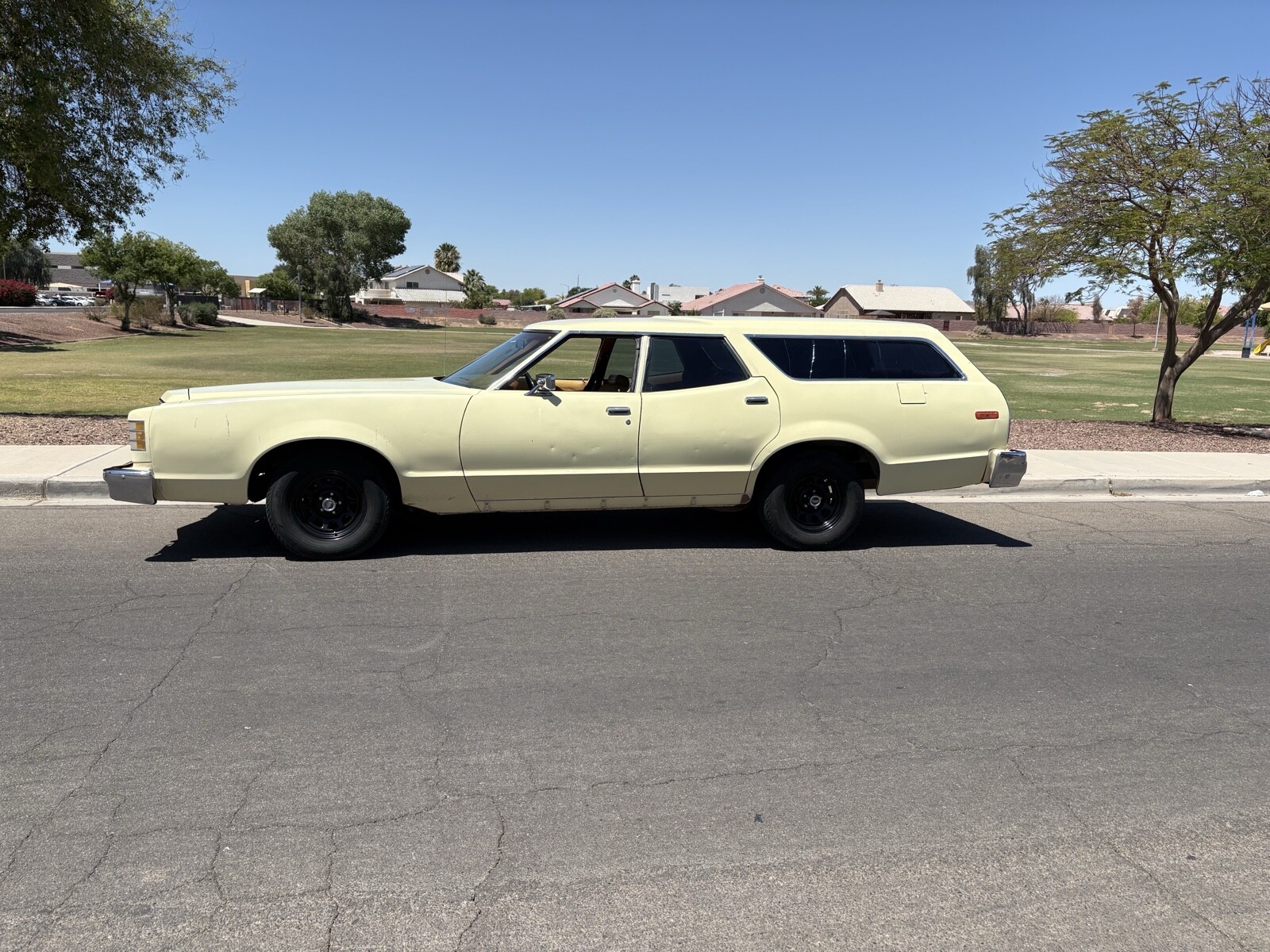 Ford-LTD-II-1977-4