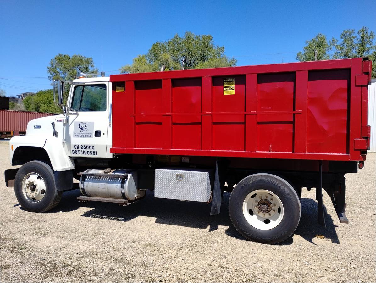 Ford-Ln7000-ln-series-diesel-1995-white