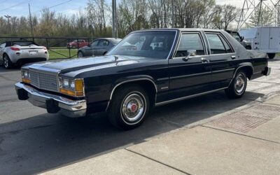 Ford Ltd  1982