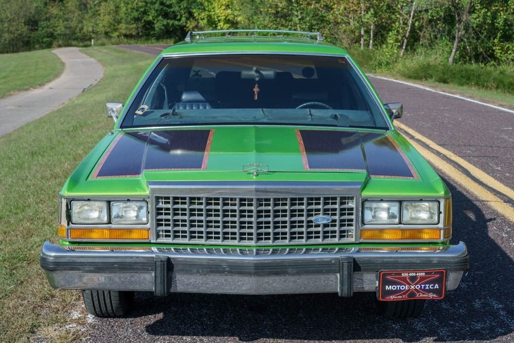 Ford-Ltd-Crown-Victoria-1987-Wagon-1