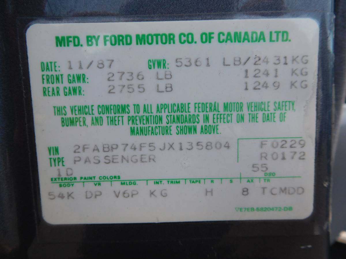 Ford-Ltd-crown-victoria-1988-22