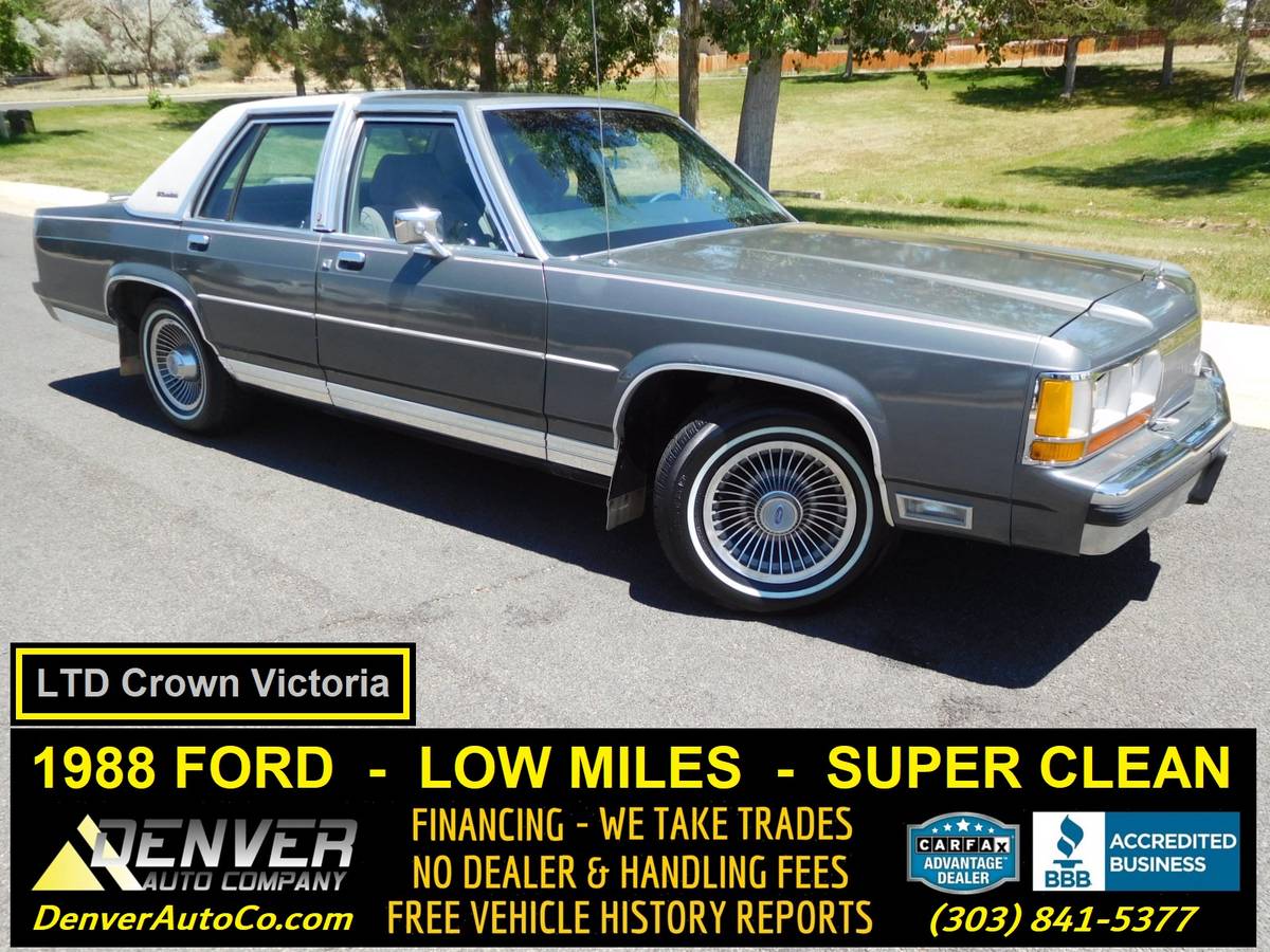 Ford Ltd crown victoria  1988