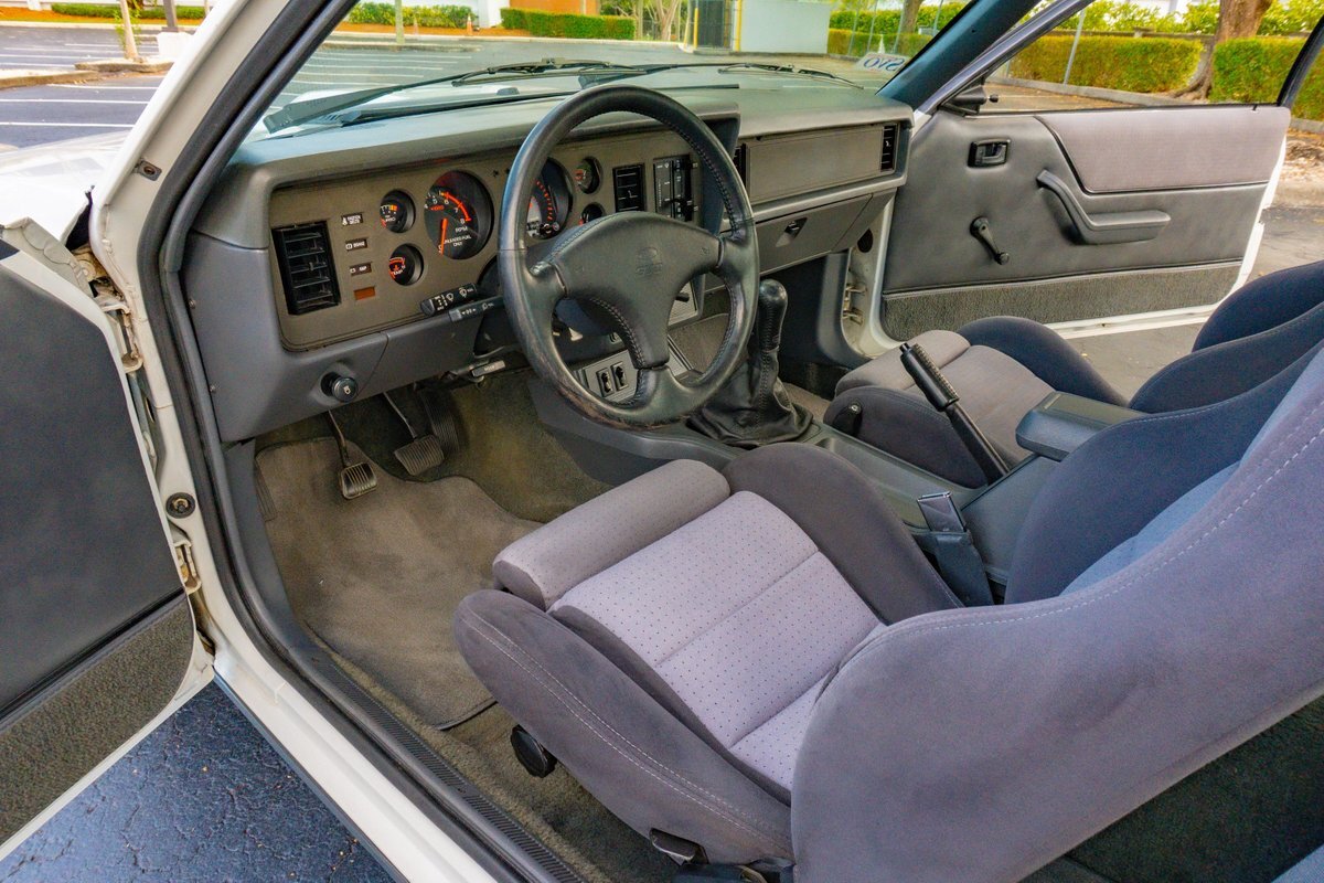 Ford-MUSTANG-SVO-1986-20