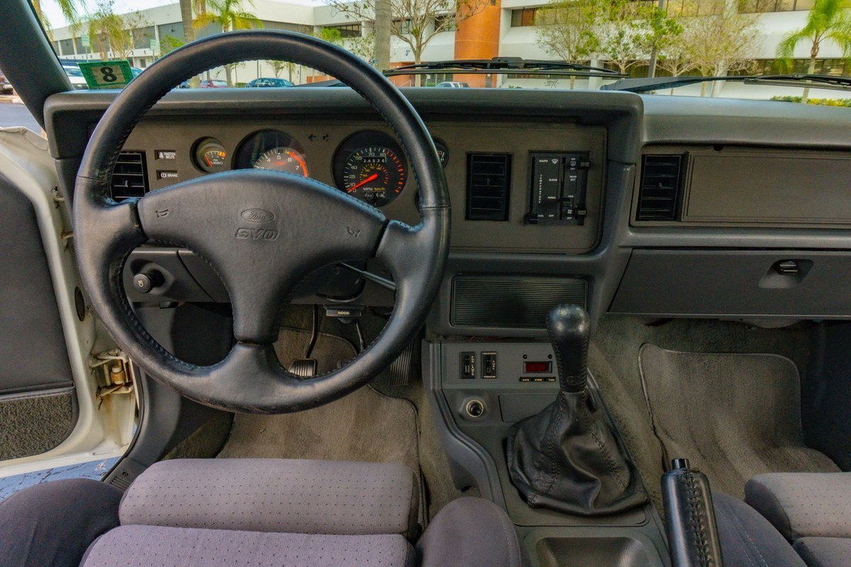 Ford-MUSTANG-SVO-1986-21