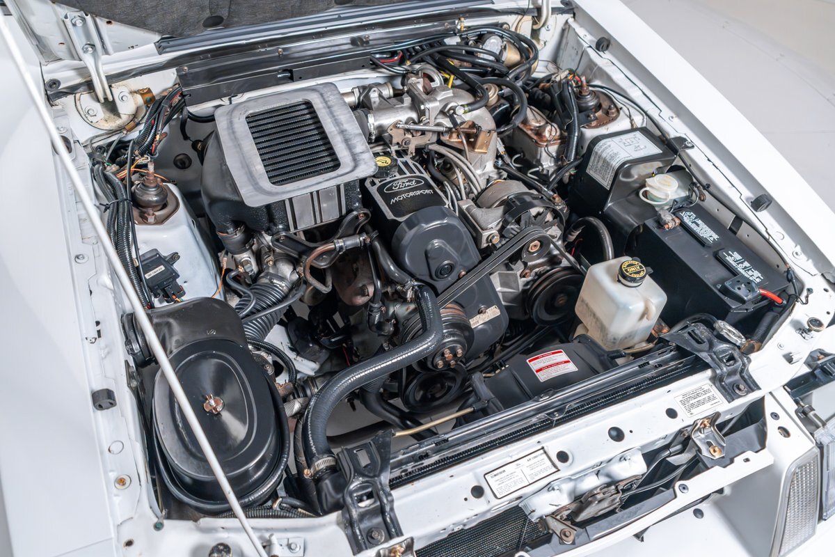 Ford-MUSTANG-SVO-1986-25