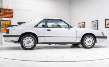 Ford-MUSTANG-SVO-1986-37