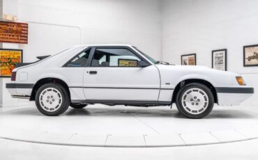 Ford-MUSTANG-SVO-1986-38