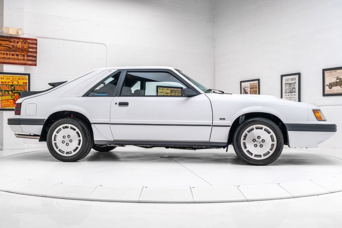 Ford-MUSTANG-SVO-1986-38