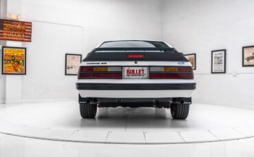 Ford-MUSTANG-SVO-1986-7