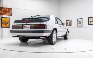 Ford-MUSTANG-SVO-1986-8
