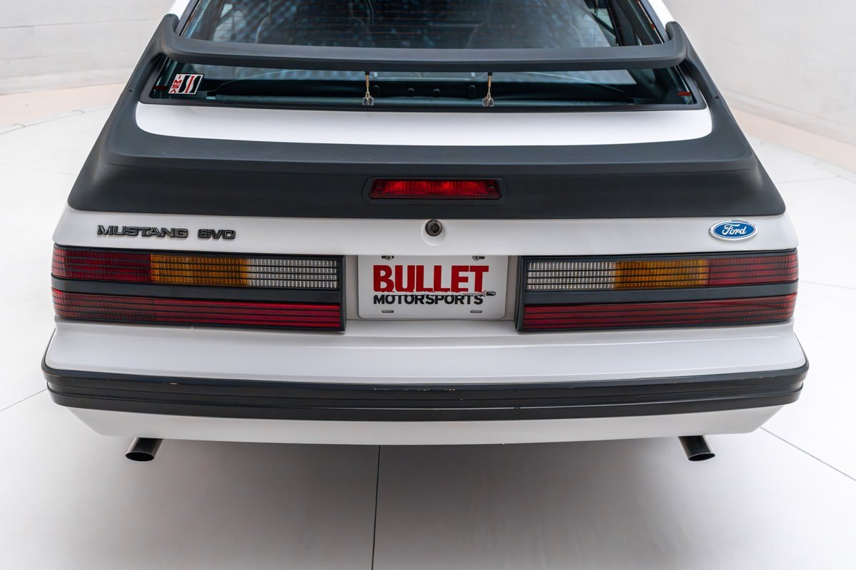Ford-MUSTANG-SVO-1986-9
