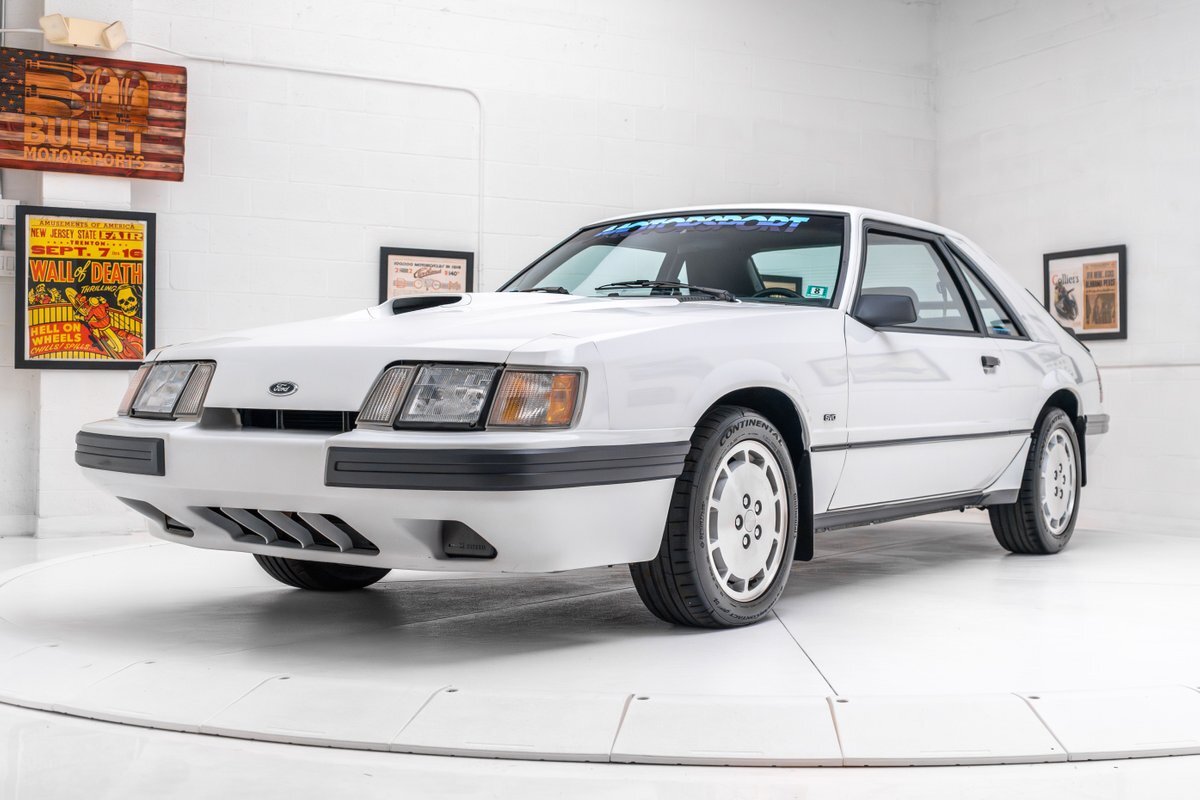Ford MUSTANG SVO 1986 --
