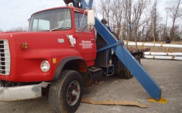 Ford-Manitex-diesel-1980-red