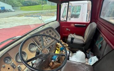 Ford-Manitex-diesel-1980-red-8