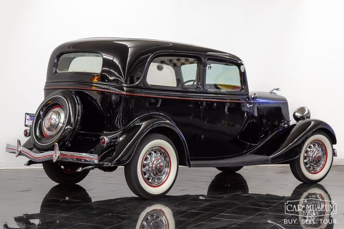Ford-Model-40-1934-Sedan-11