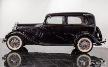Ford-Model-40-1934-Sedan-2