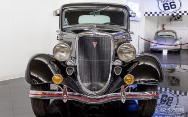 Ford-Model-40-1934-Sedan-3