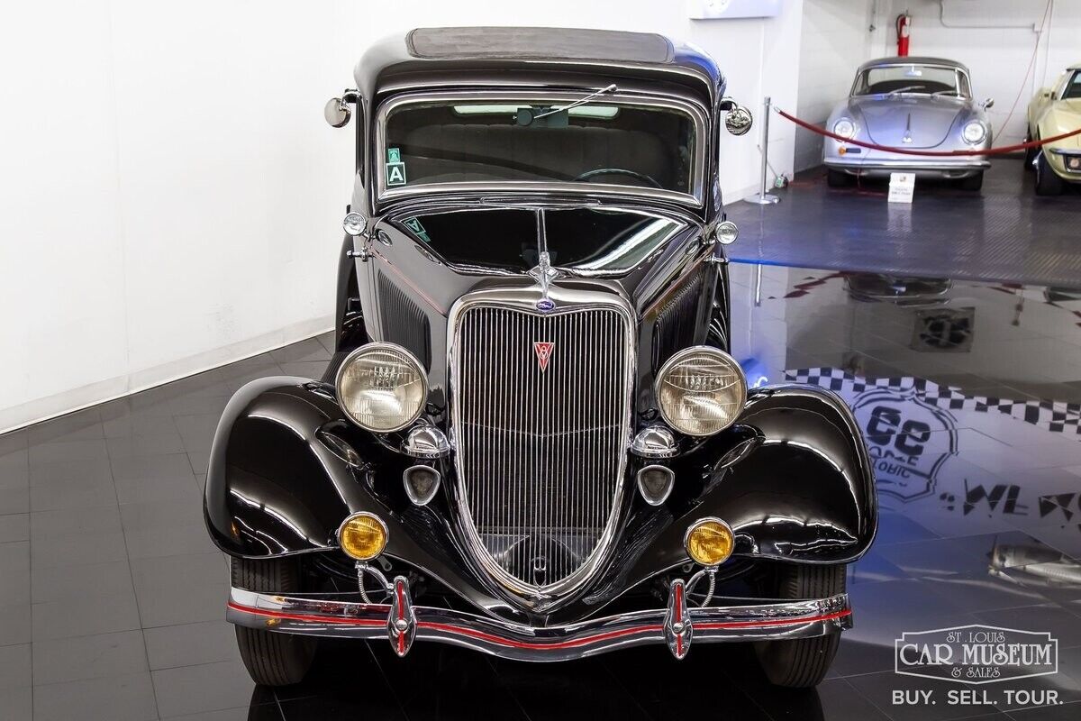 Ford-Model-40-1934-Sedan-35