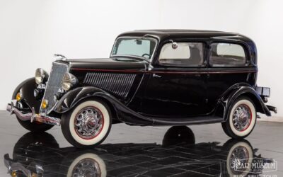 Ford Model 40 1934 Sedan