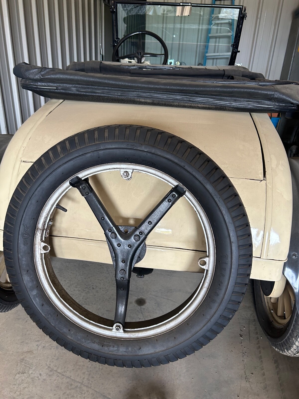 Ford-Model-A-1926-Convertible-4