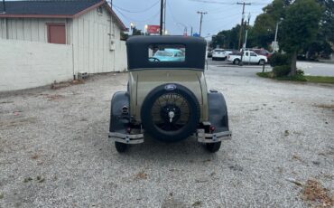 Ford-Model-A-1928-Coupe-3