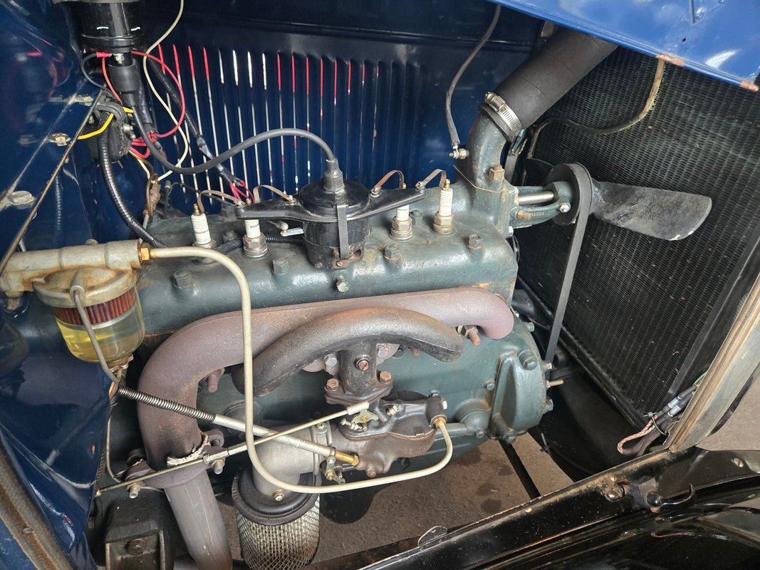 Ford-Model-A-1929-3