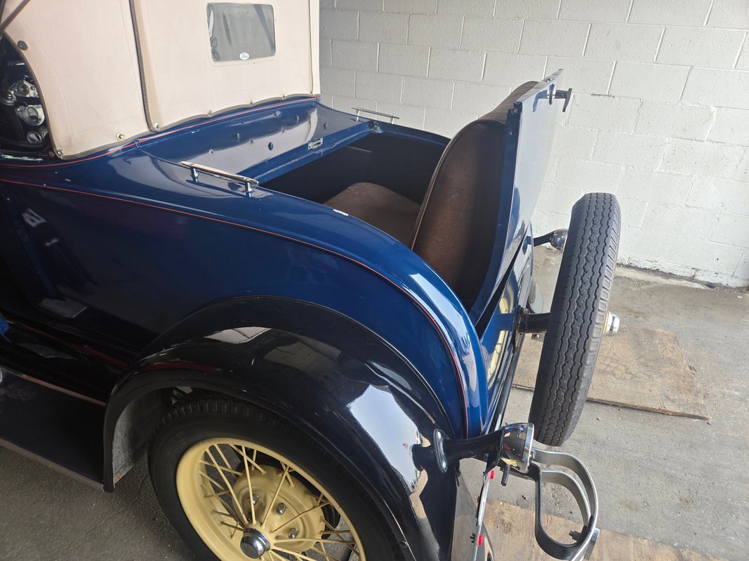 Ford-Model-A-1929-5