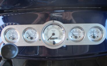 Ford-Model-A-1929-Colsed-cab-pickup-11
