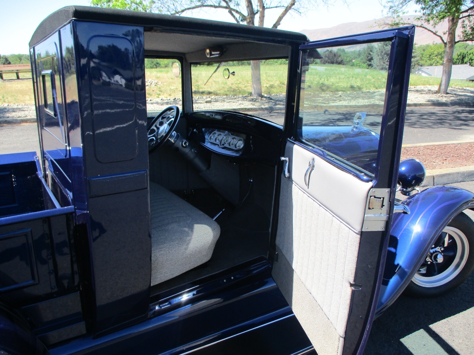 Ford-Model-A-1929-Colsed-cab-pickup-25