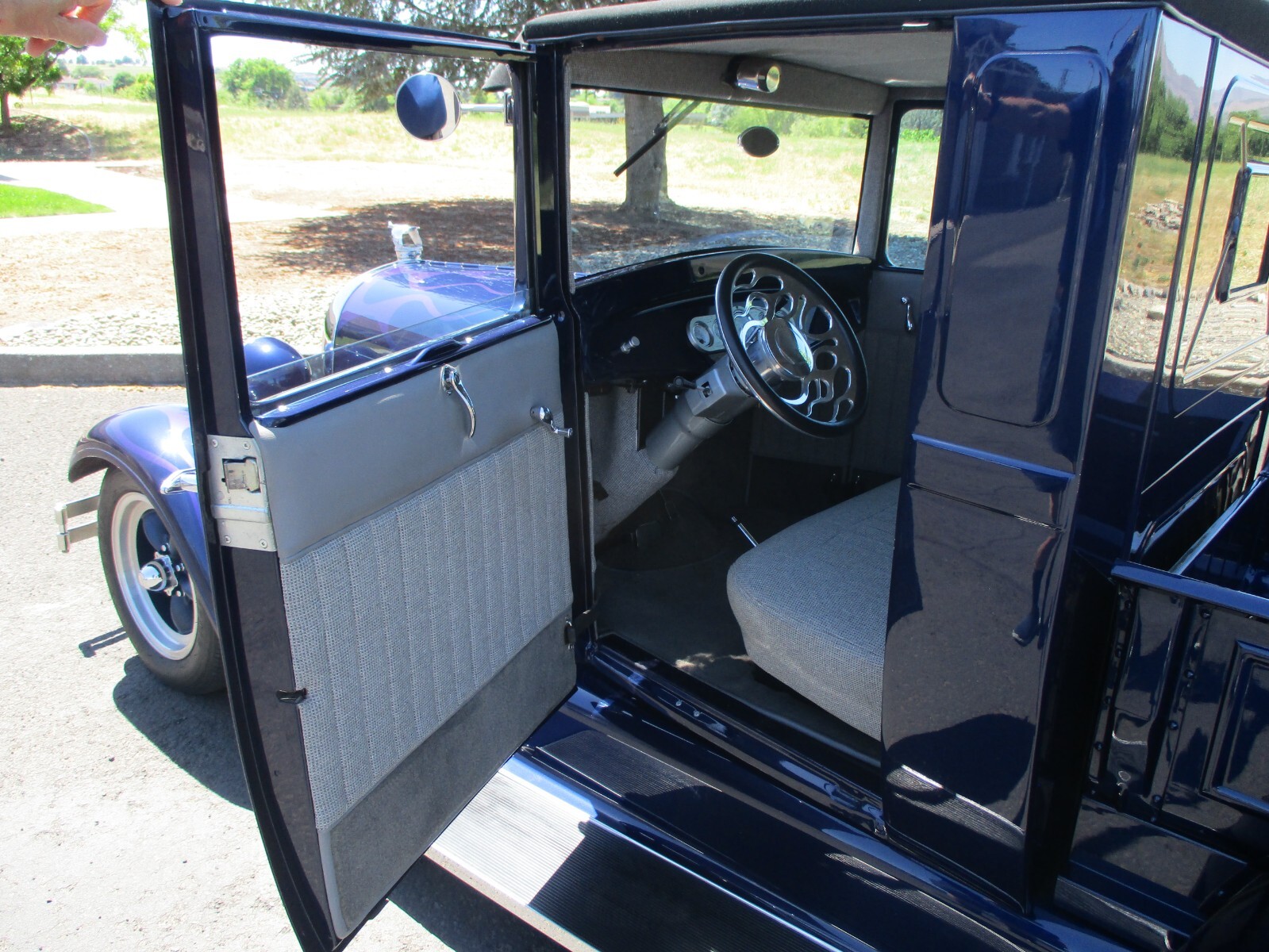 Ford-Model-A-1929-Colsed-cab-pickup-9